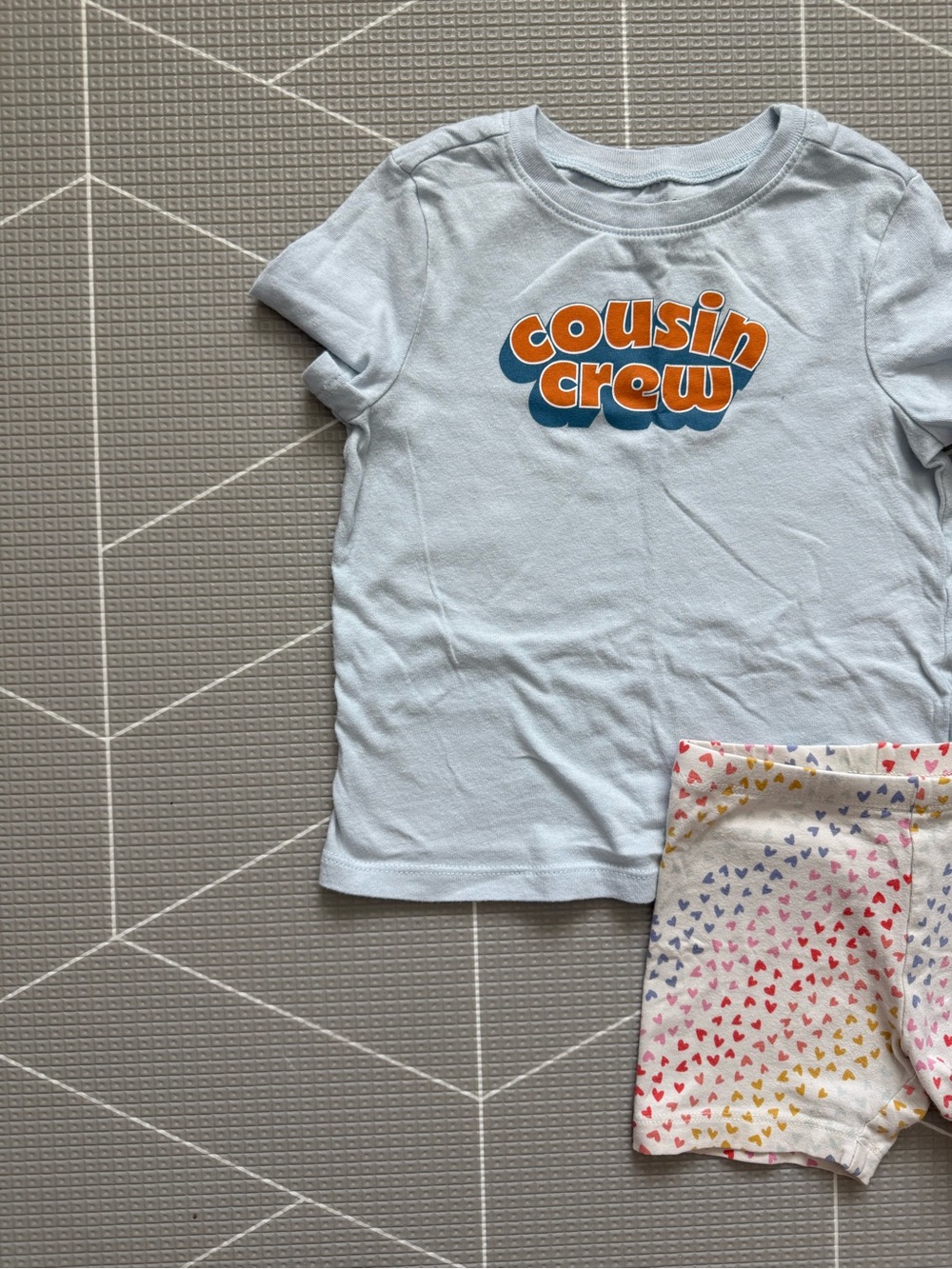 Old navy|Baby girl/toddler set,Light Blue "cousin crew" Graphic Tee + shorts•3T